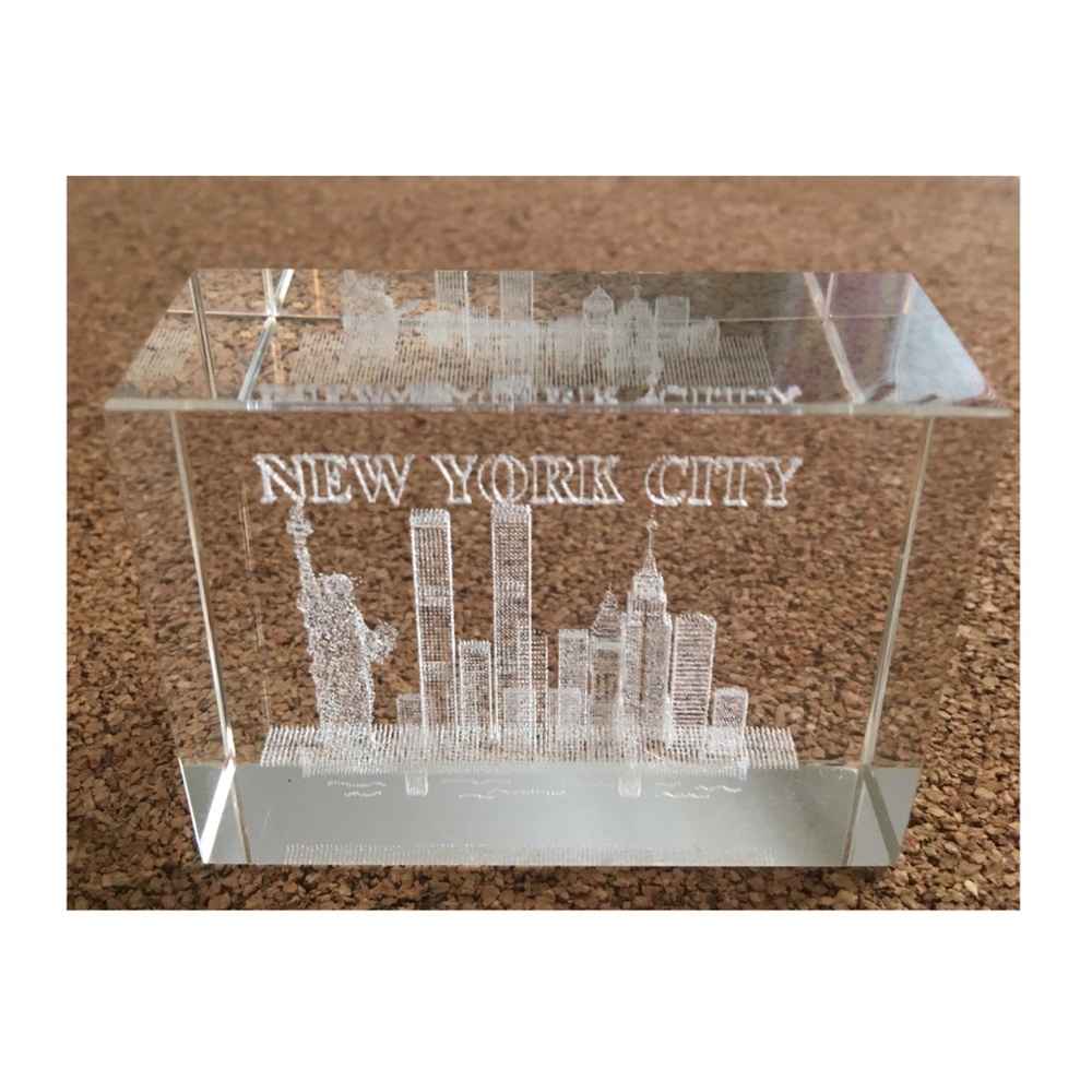 NYC Skyline 3D Glass Paperweight with Twin Towers - Picture 6 of 14
